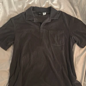 Skjorta - Snygg kortarmad skjorta i handduks material. Perfekt till sommaren! 