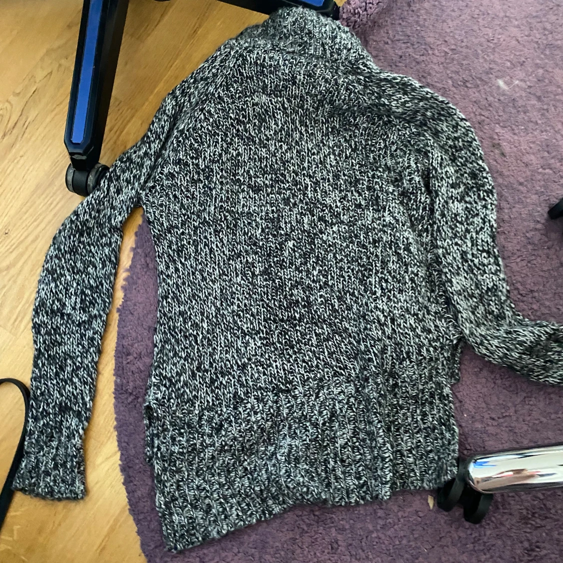 Stickad tröja  - 90