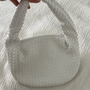 Nakd Väska - Ny, från nakd.