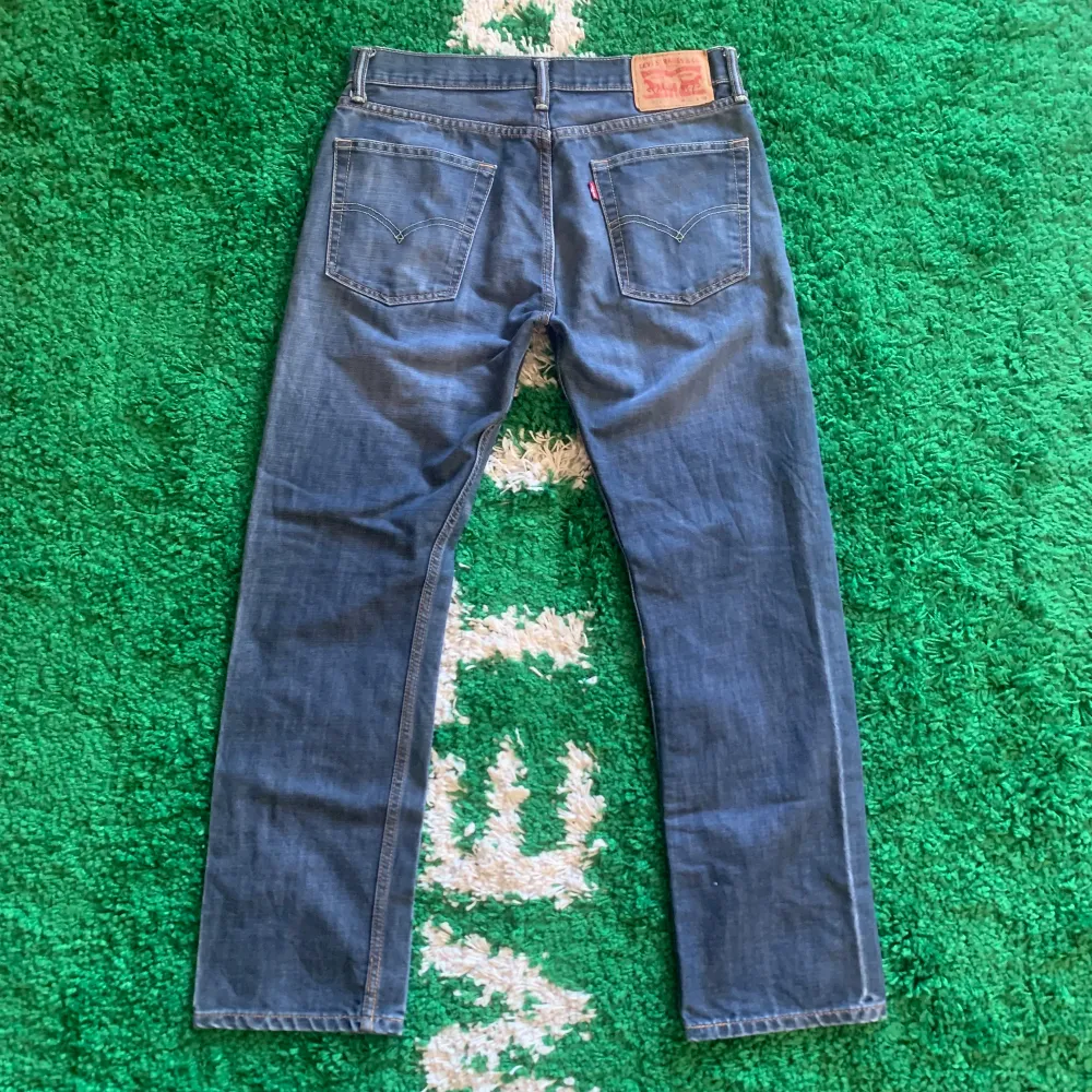Sköna Levis jeans i modellen 513. Uppskattat skick 8,5/10. Skicka ett meddelande innan köp!. Farkut & Housut.