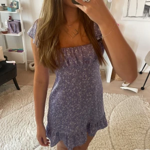 Klänning  - Supersöt klänning från zara som är sååå fin nu till sommaren💕