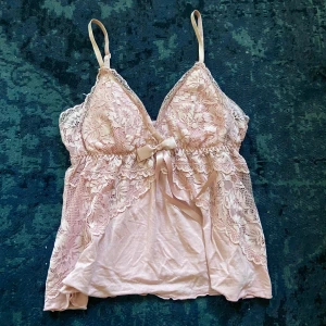 Gulligt linne - Gulligt linne från newyorker! Storlek s! Knappt använt.