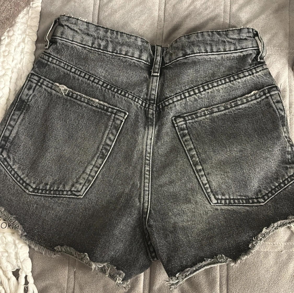 Zara shorts  - 90