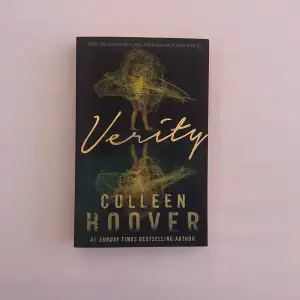 Jag har växt ifrån Colleen Hoover när den kommer till min läsning och har valt att börja sälja böckerna. Den är i gott skick bortsett från att den är lite solbränd så om du vill ha flera bilder är det bara att skriva privat!