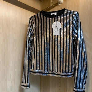 Blusar - Ny med prislapp