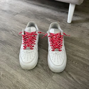 Air Force supreme  - Storlek 41, något använda men i fint skick.