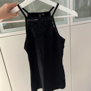 Linne med spets - Hör av er vid fler frågor!