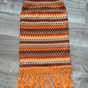 Sommar kjol med fransar  - Oanvänd 