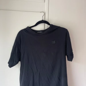 Acne studios face t-shirt - Acne studios face t-shirt i storlek S