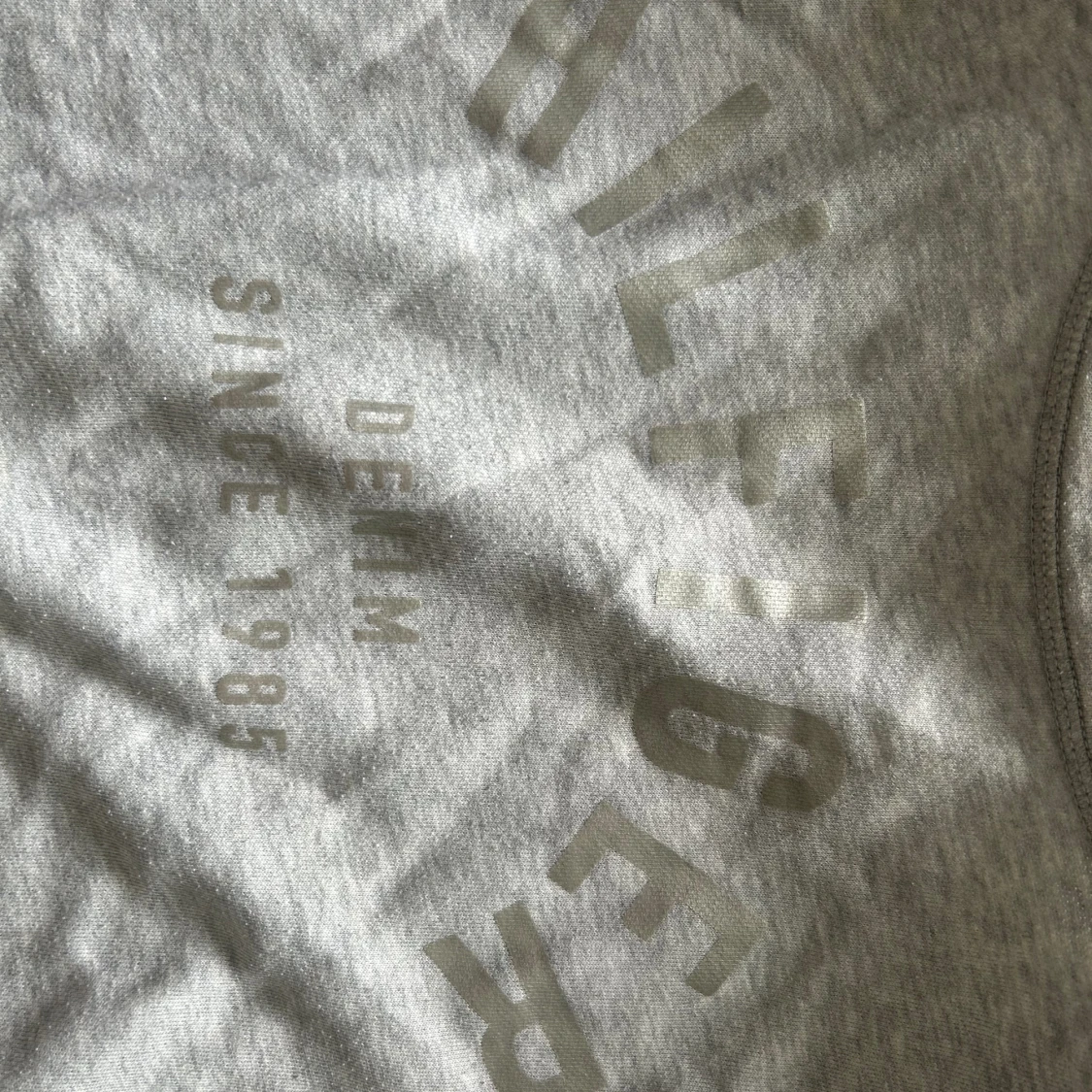 Tommy hilfiger  - 90