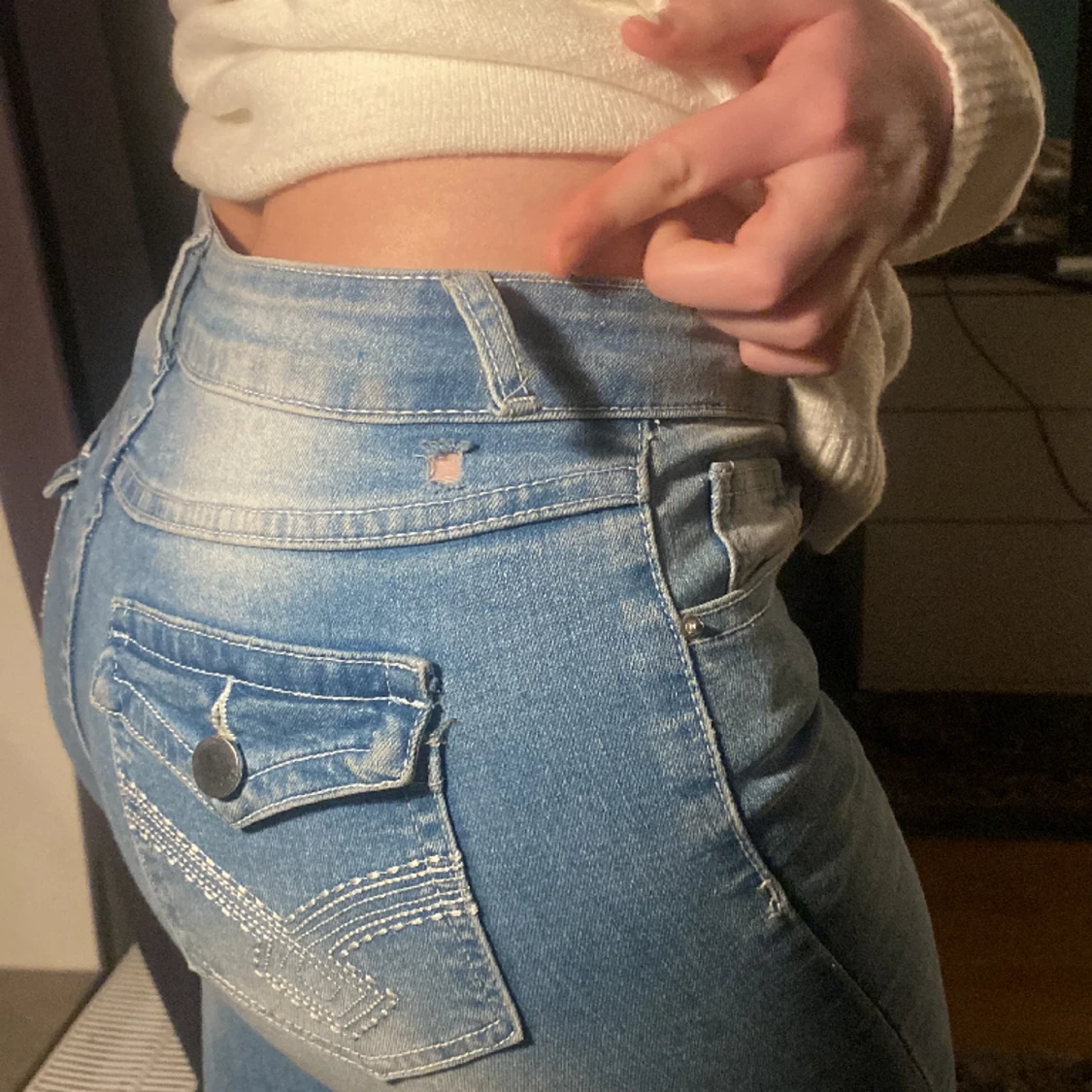 Ljusblåa lågmidjade jeans  - 90