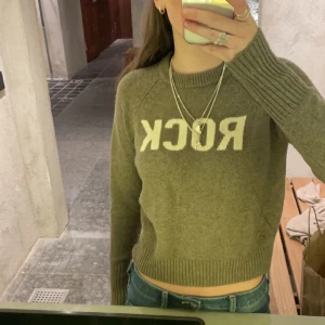 Zadig tröja  - As snygg zadig tröja!! Nypris runt 1000kr, säljer nu för bara 550🙌🏽vill bli av med så tryck gärna på köp nu! Skriv vid intresse