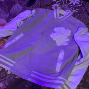 Tjock tröja - En tröja ifrån Sara då det inte var min stil andvänt 2 ggr 