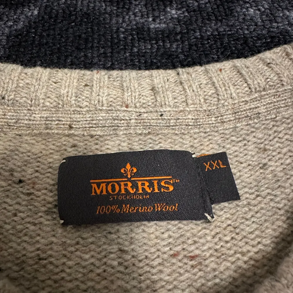 Säljer en OANVÄND Morris tröja. Önskas fler bilder eller har du funderingar, tveka inte att kontakta mig!  , Modell: Merino , Storlek: XXL , Nypris: 1,499kr. Tröjor & Koftor.