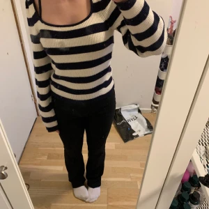 randig tröja - säljer en jätte fin tröja från usa! inga defekter 