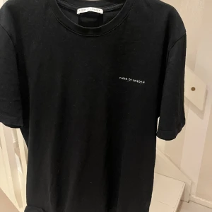 Tiger of sweden Tshirt  - Svart Tiger om Sweden T-shirt i storlek M