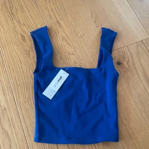 Gina tricot topp - Blå oanvänd topp, Gina tricot