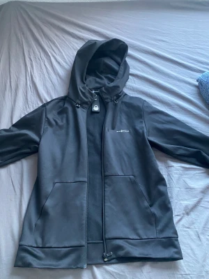 Sail racing zip tröja - Skön sail racing zip tröja, helt oanvänd till bra pris