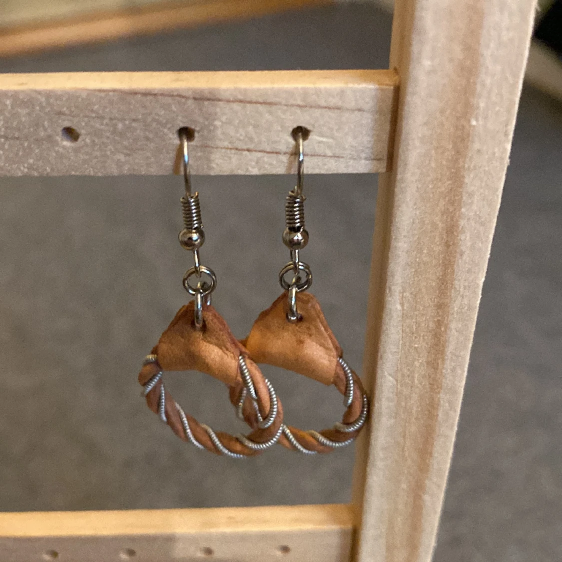 Örhängen i läder - 90