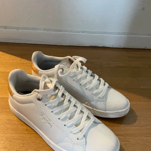 sneakers vita björn borg  - Helt nya sneakers från björn borg. Storlek 40