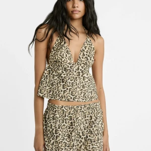 Leo topp - Topp med leopardprint. Andvänd fåtal gånger