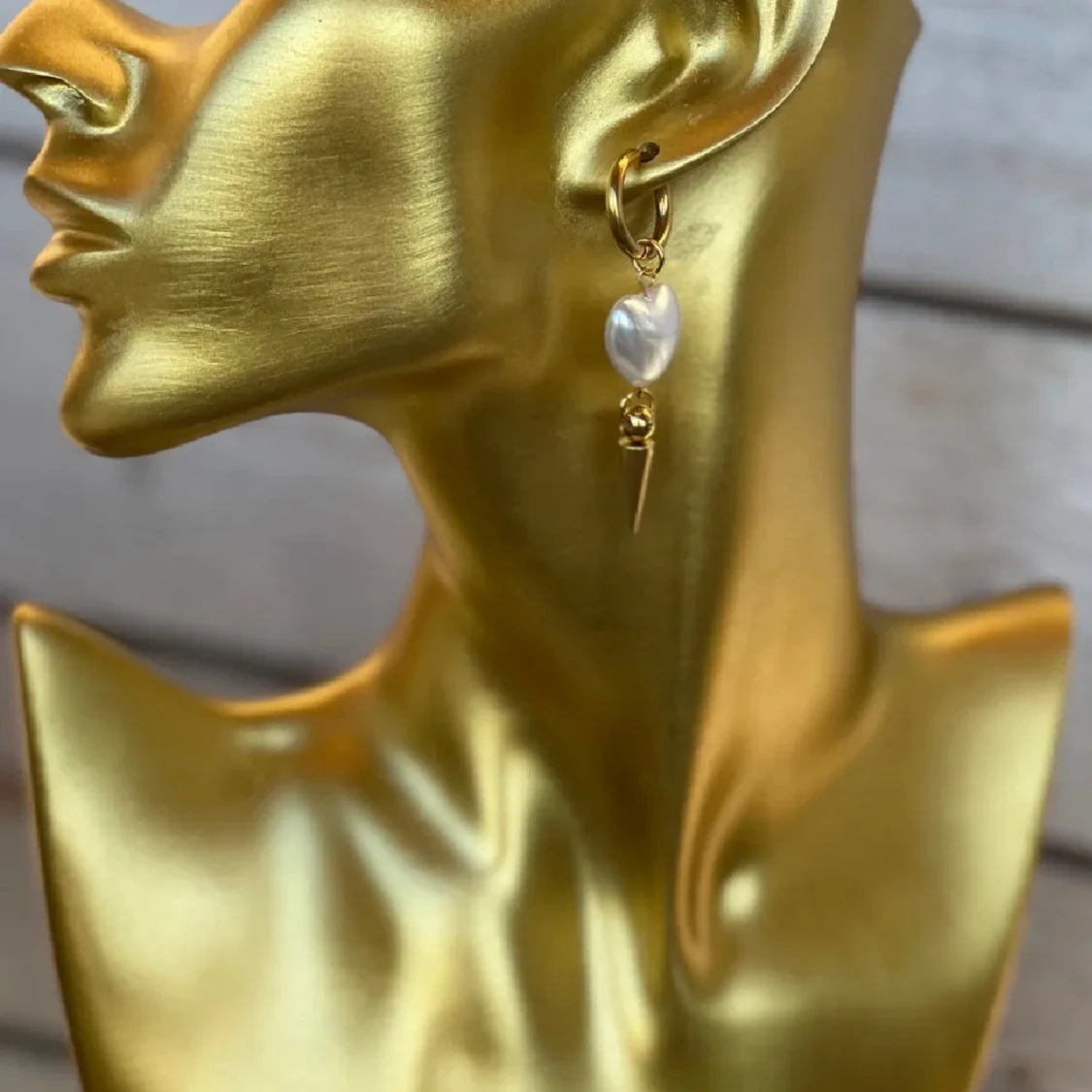 Jättefina örhängen 