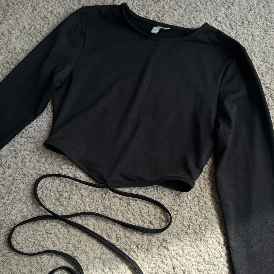 Crop top med snörning  - 90