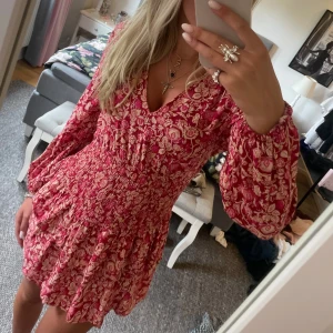 Klänning - Snyggaste klänningen. Inga defekter ❤️Passar xs och s