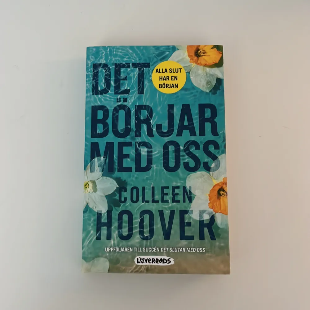 Det börjar med oss av Colleen Hoover 💓 Säljer även andra böcker på min plick, kolla gärna in ☺️. Övrigt.