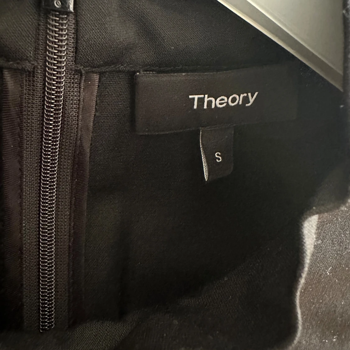 Theory svart topp - 92