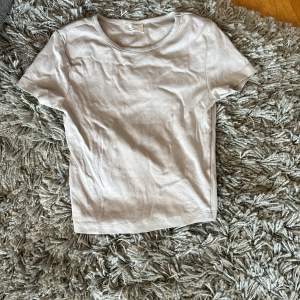 Beige tagit topp 