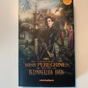 Miss peregrines bok - Första boken i serien miss peregrines på svenska. Lite skadad på baksidan. 