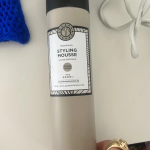 Styling mousse maria nila  - Helt full och endast testad lite 