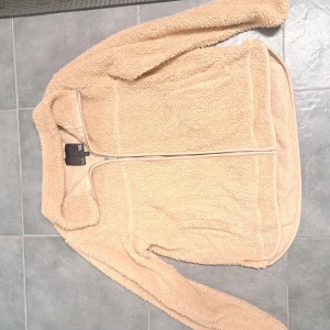 Tröja - En tjock fluffig tröja från lager 157 ☺️🌸