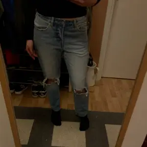 Så himla fina Boyfriend Jeans från lager som inte kommer till användning längre💗