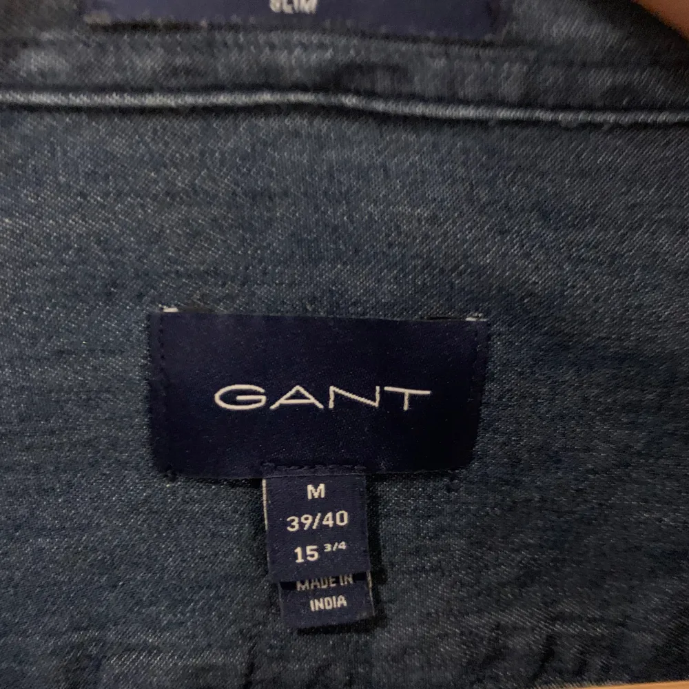 Gant Skjorta i storlek M Inga synliga defekter  Kan mötas upp i Stockholm. Skjortor.