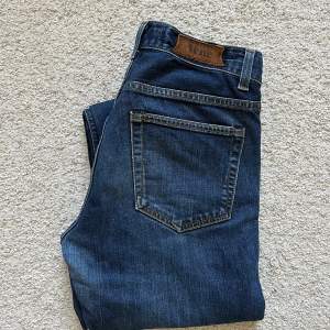 Acne studios jeans i strl 30/32 i fint skick  Cond 8/10