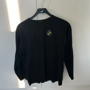 Aik lång tröja - Köpt i Stockholm 