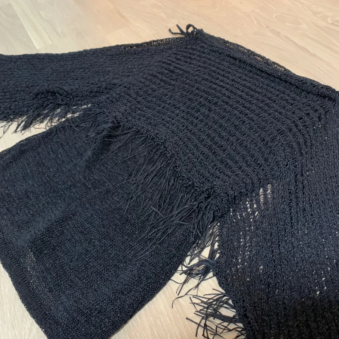 Svart stickad tröja - 91