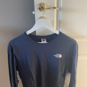 Långärmad - Långärmad tröja från the north face🫶🏼