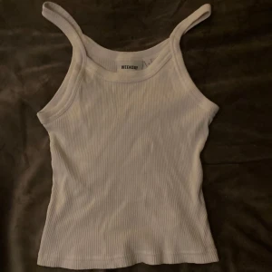 vitt gulligt linne  - inga defekter förekommer💛