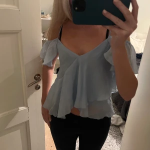 Topp - Så fin topp från zara i nyskick! Storlek XS så fin till sommaren