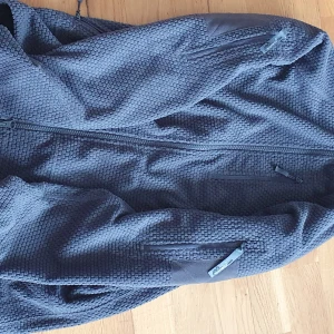Helikon-tex jacka uniform - Används bla polis.  Skick 9/10  Köptes för 1200 kr  Finns i gävle 