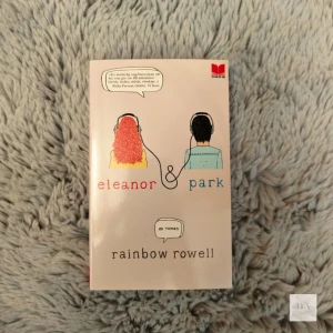 Eleanor & Park av Rainbow Powell (Svenska) - Eleanor & Park av Rainbow Powell (Svenska) Ny och väldigt bra skick 50 kr