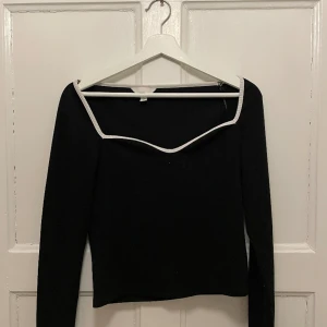 Tröja - Jättefin tröja i stl M🖤🤍
