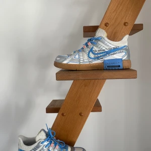 Nike off white rubber dunk  - Storlek: 45 / US 11  Skick: 9/10 använda fåtal gånger Självklart äkta, referens finns  Pris kan diskuteras 