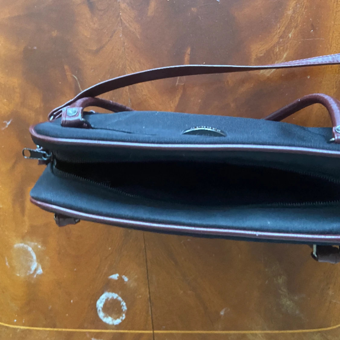 Svart och brun väska - 91