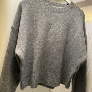 Zara tröja - Tröja från Zara använd en gång! Passar inte mig