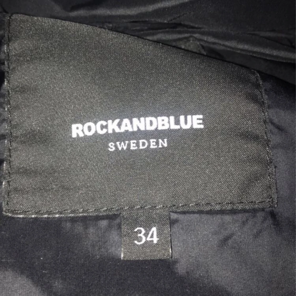 Rock and blue jacka  - 91