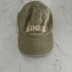 Keps - Keps från Gina Tricot, aldrig använd